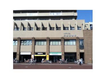 神戸市立兵庫図書館：1064m