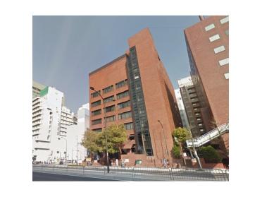 神戸市立三宮図書館：377m