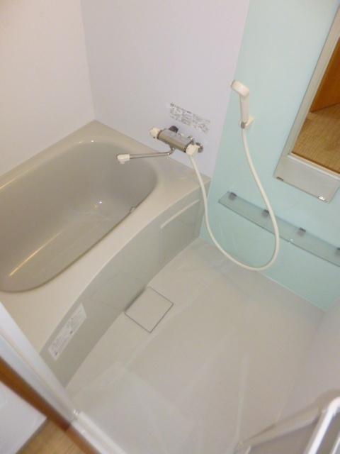 三木市志染町西自由が丘テラスハウス バス／シャワー
