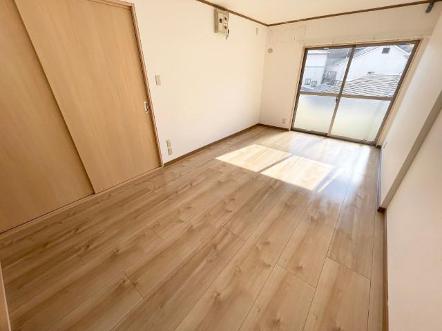 神戸市兵庫区菊水町テラスハウス リビング