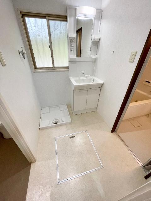 鈴蘭台南町貸家 洗面