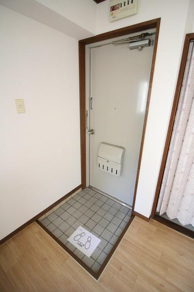 ロイヤル石井 玄関
