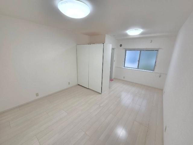 神戸市兵庫区荒田町テラスハウス リビング