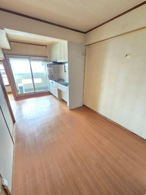 神戸市兵庫区菊水町マンション リビング
