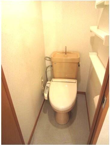 神戸市兵庫区西上橘通一戸建 トイレ