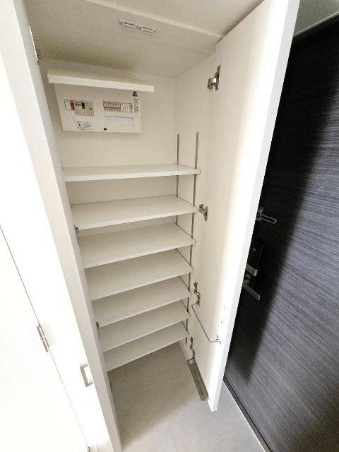 神戸市兵庫区東柳原町マンション 玄関