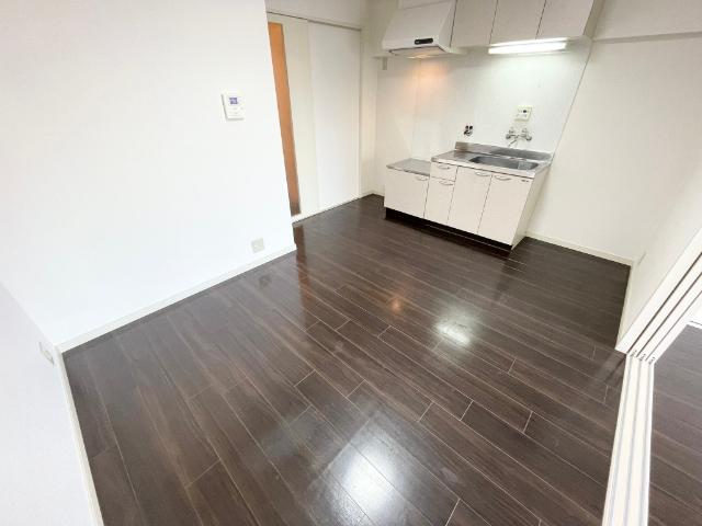 神戸市兵庫区鵯越町マンション リビング