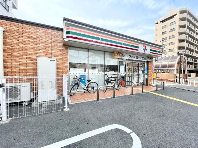 セブンイレブン神戸小河通5丁目店：242m