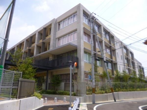 神戸市立神戸祇園小学校：693m