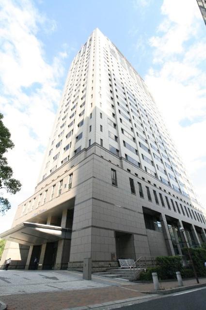 兵庫県警察本部：947m