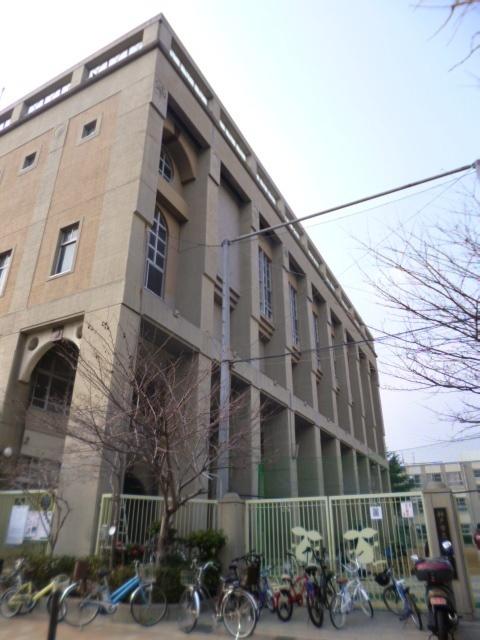 神戸市立水木小学校：152m