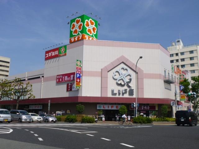 ライフ神戸駅前店：682m