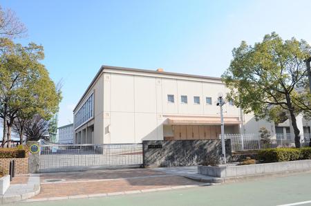 神戸市立湊小学校：976m