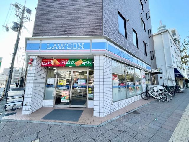 ローソン兵庫大開通2丁目店：301m