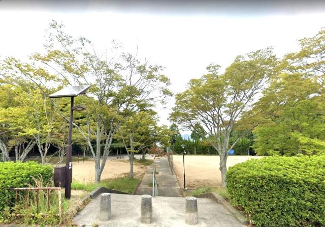 泉台街園：553m