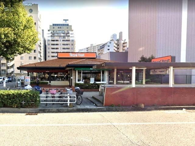 ロイヤルホスト湊川店：251m
