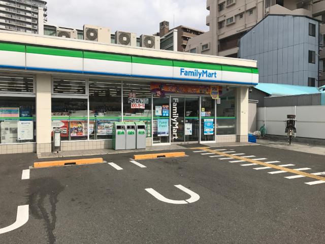 ファミリーマート神戸湊町店：330m