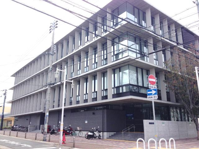 神戸市須磨区役所：498m
