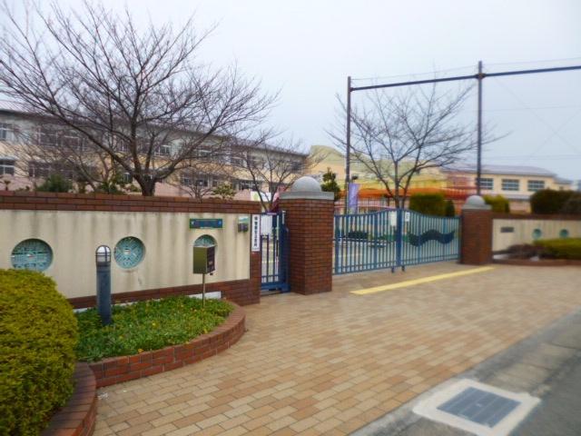 神戸市立浜山小学校：808m