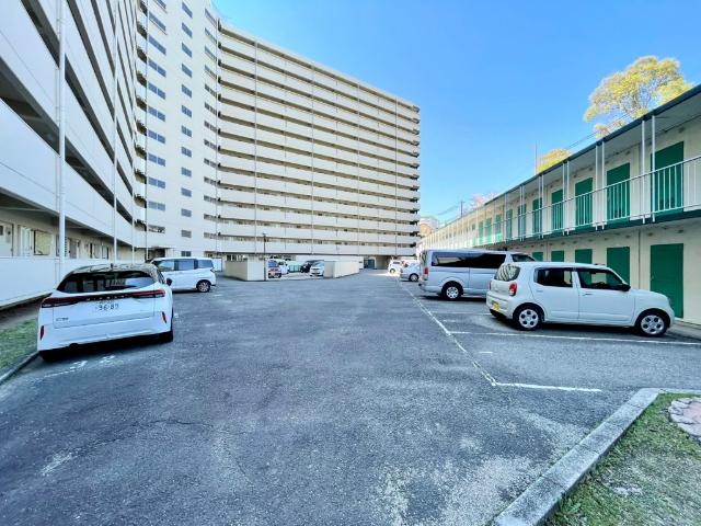 神戸市兵庫区菊水町マンション 駐車場