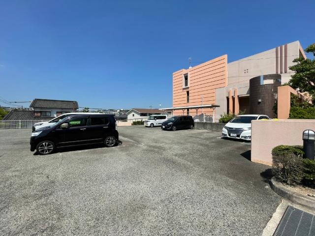 神戸市北区南五葉マンション 駐車場
