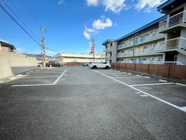 神戸市北区鈴蘭台西町マンション 駐車場