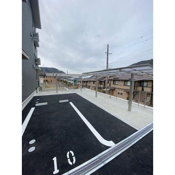 神戸市北区谷上南町アパート 駐車場