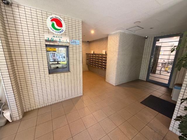 神戸市兵庫区駅南通マンション エントランス
