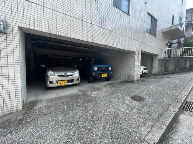 神戸市兵庫区熊野町マンション 駐車場