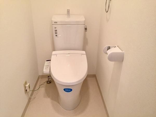 コムーネ山本通弐番館 トイレ