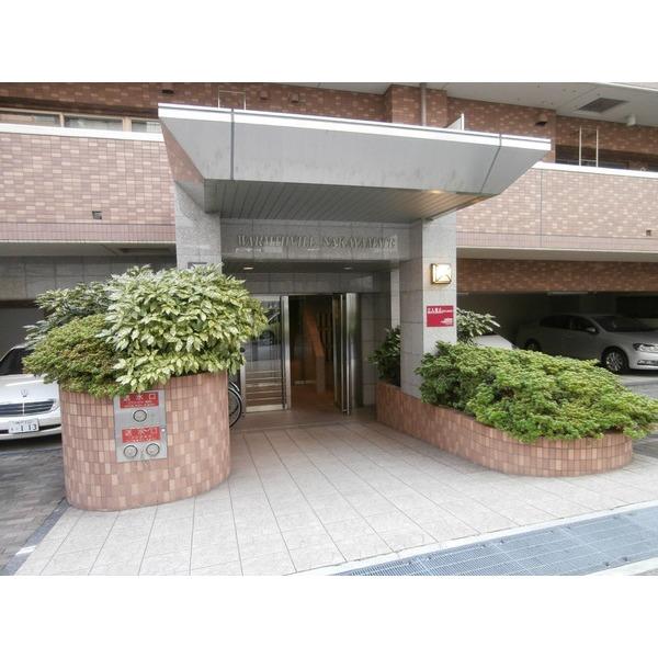 ウォームスヴィル中山手 エントランス