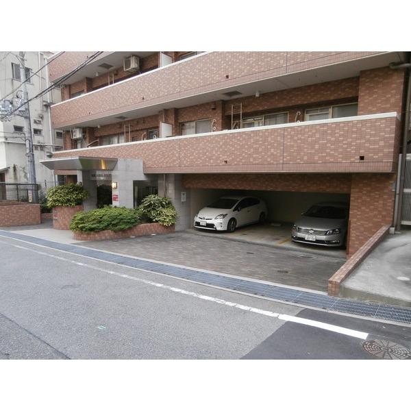 ウォームスヴィル中山手 駐車場