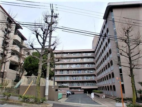 熊内スカイハイツ 外観