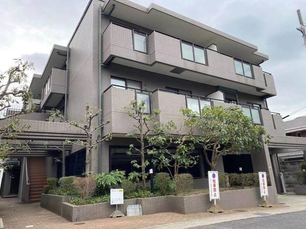 ファミール諏訪山公園 外観