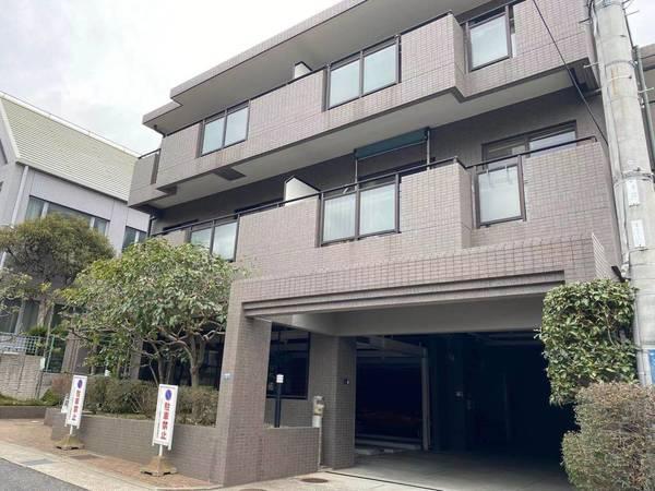 ファミール諏訪山公園 外観