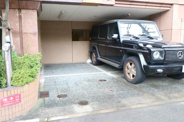 ワコーレ三宮ランドマークシティ 駐車場
