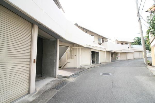 朝日プラザ丸山町 駐車場