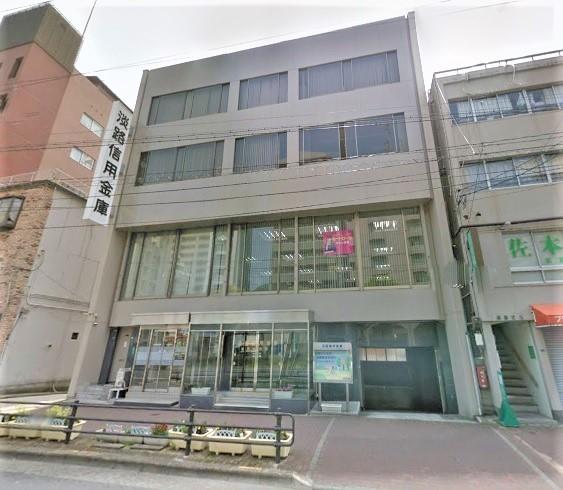 銀行