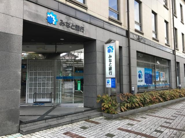 銀行