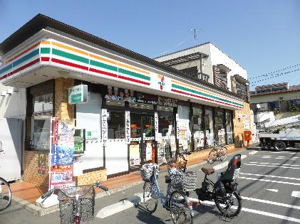 セブンイレブン東村山富士見町店：119m