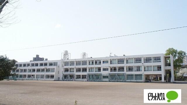 東村山市立東村山第三中学校：692m