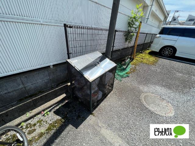 ジュネス市川（202） 共有部分