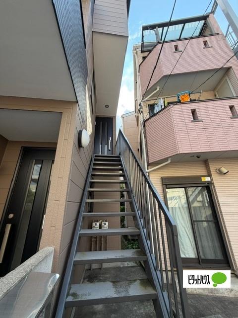 大森北3丁目　中古賃貸併用住宅（3LDK+1DK） エントランス