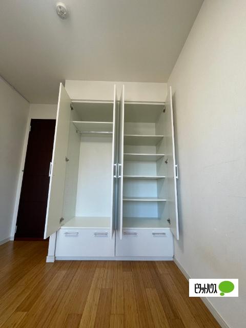 グランイーグル梅屋敷 収納