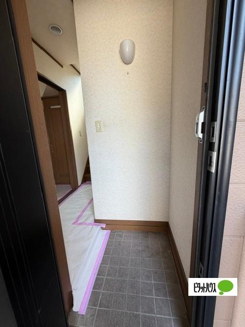 大森北3丁目　中古賃貸併用住宅（3LDK+1DK） 玄関