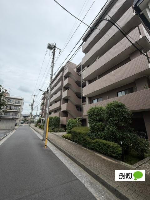 ダイヤパレス大森南 前面道路含む現地写真