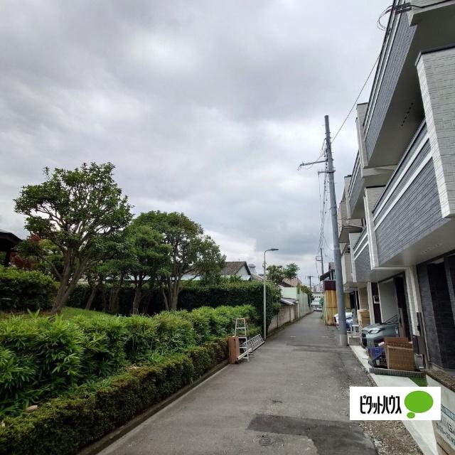 大森南２丁目【全２棟】B号棟 前面道路含む現地写真