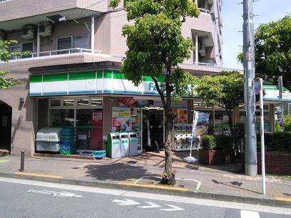 ファミリーマート大森北店