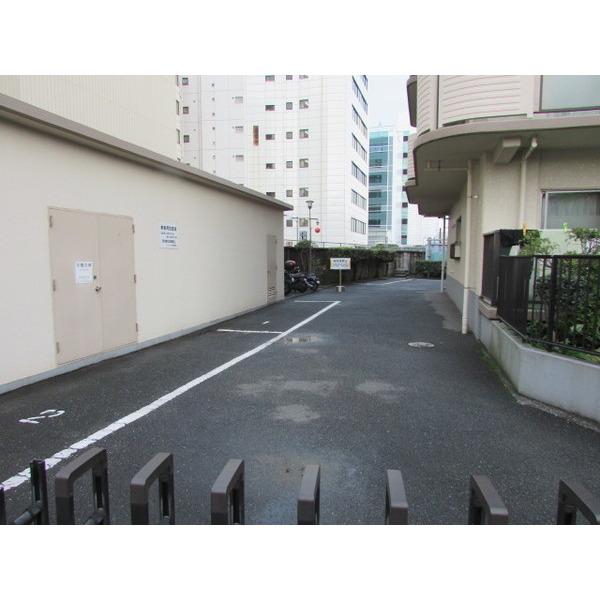 ローズハイツ萩中公園 駐車場