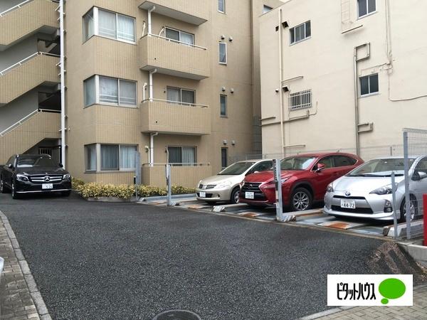 ラ・フォルム不動前 駐車場
